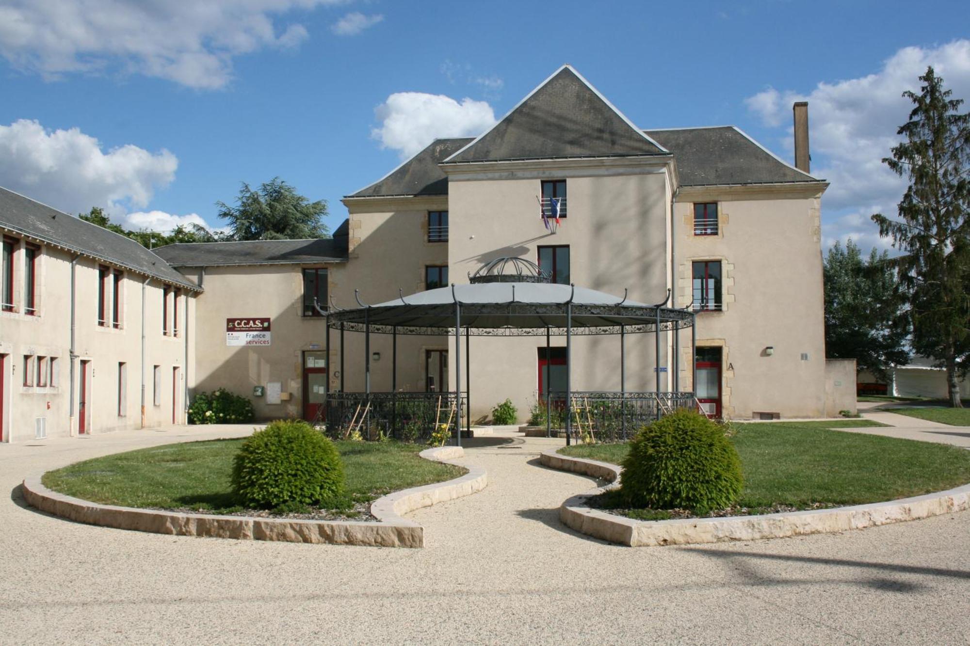 Les Nuits D'Aldearde Apartment Airvault Exterior foto